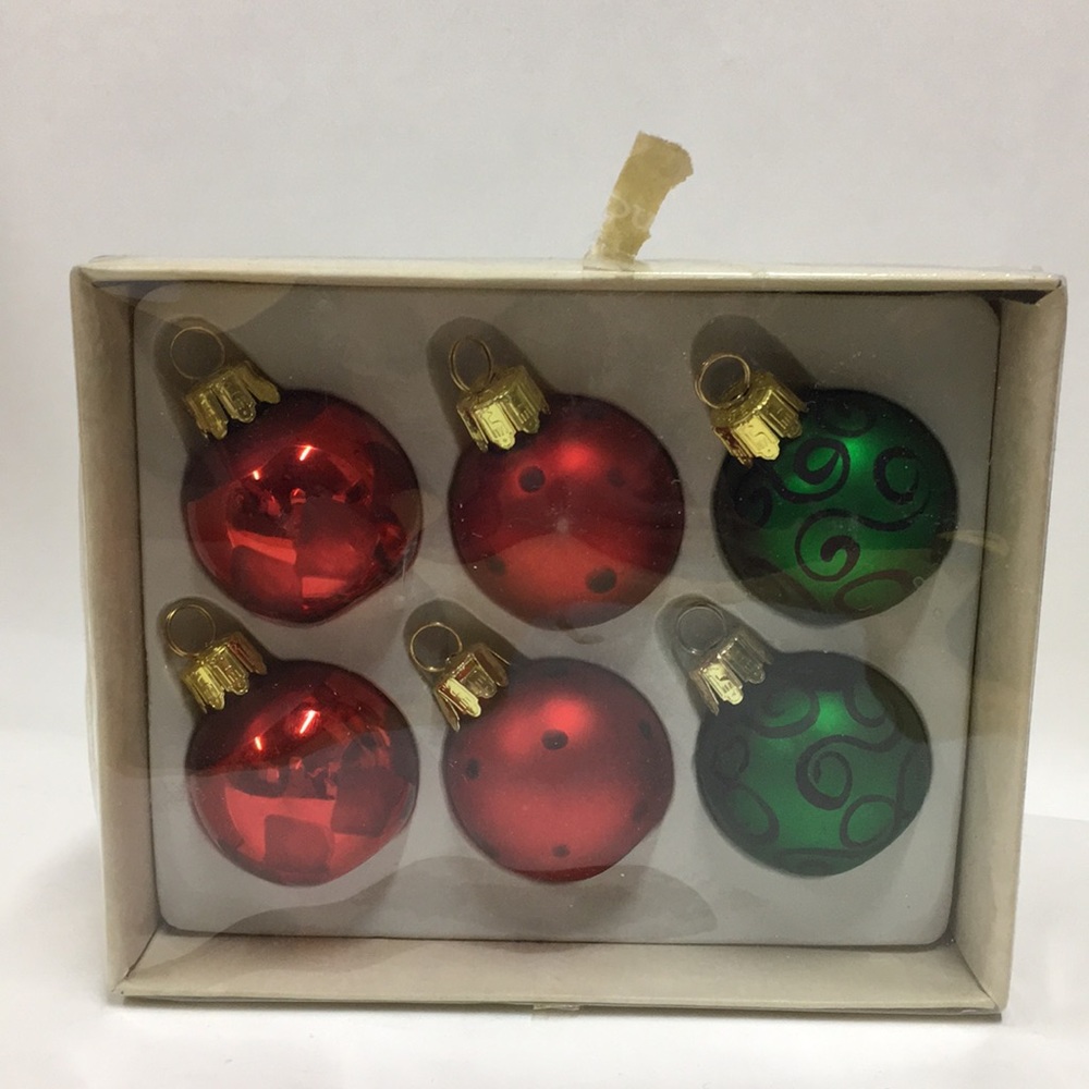 FINAL MARKDOWN Kirkland’s Home 6-pc Ornament-Shaped Placeholder Set